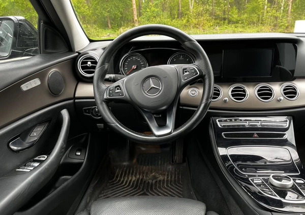 Mercedes-Benz Klasa E cena 83900 przebieg: 239709, rok produkcji 2016 z Krasnobród małe 781